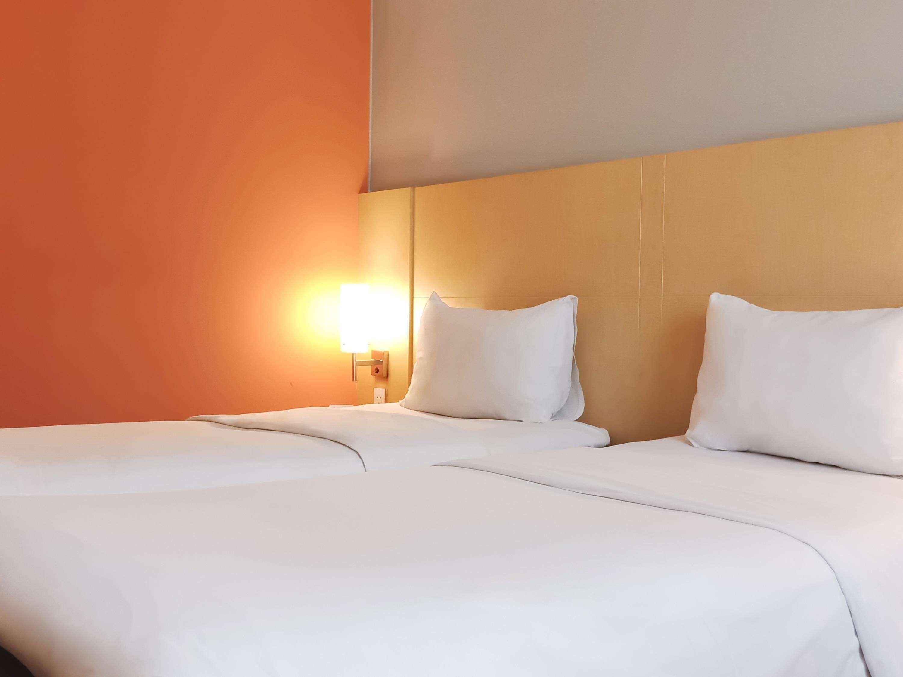 Ibis Padang Hotel Exterior foto
