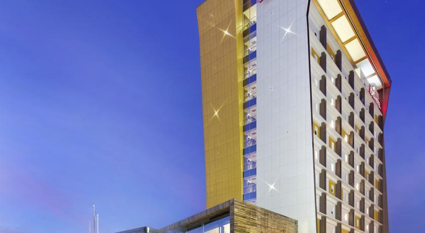 Ibis Padang Hotel Exterior foto